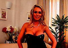Pretty blonde chick has a dirty desire for a DP
