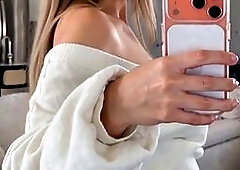 TsLilac Ass Tease On Cam