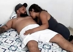 I get slutty with my maid so I ask her to screw previous to that babe finishes her job - Full story - Full Story - Porn in Spanish, My maid is very ha