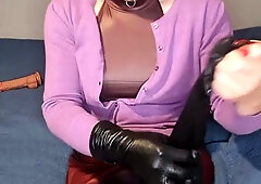 just a worthwhile, fleshly suck on my sextoy as requested by a ally. likewise trying fresh stuff with makeup so sorry if i look a bit weird! the elbow