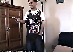 Straight Boy Paulie Beats Off