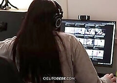 Cielitobebe famosa streamer tiktoker se le olvida cortar el vivo en twitch y la ven masturbarse (TRAILER)