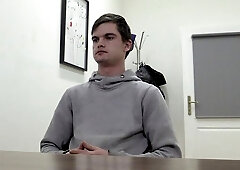 Money-hungry Czech twink takes it up the butt