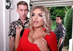 Slutty busty MILF Anna Bailey is having sex in the morning