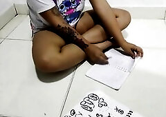 MI PADRASTRO ME ENSEÑA COMO SON LOS DIBUJOS DE UNA POLLA EN LA VIDA REAL Y LUEGO JUGAMOS EN MI HABIT