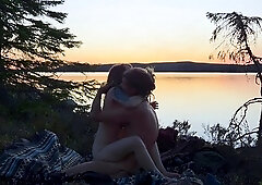Romantic sunset session at the lake with Implantboy Swe and Sessa Skye