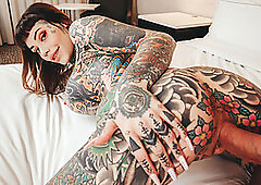 Tiger Lilly Is An Inked Hottie Who Loves Facials