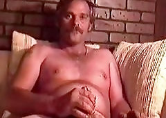 Chubby older gay has a short dick but it's so fat