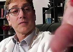 Nurse Transbabe Chelsea Marie wanna have some fun while after working