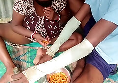 Desi Gaon Ki Bhabhi Ke Sath Chudai