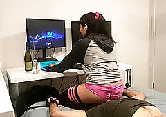 Facesitting, furzen, smother box fart