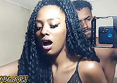 The black one looked beautiful in this babydool, so I ended up fucking her hot in front of the mirror - Amandinha Black RJ - Edu Black RJ