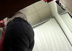 Amateur babes caught on hidden camera changing clothes