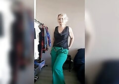 The Day Is Overheated, I'm All Juicy, I Have a Longing for Sex