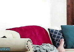 REALITYJUNKIES - Ambitious Gal Breaks Into A Celebrity’s Abode To Satisfy Her Curiosity