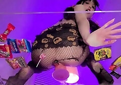 Exotic camgirl in lingerie makes her teen pussy squirt