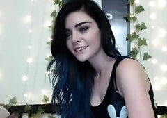 Amateur Webcam Teen Flashes Masturbates