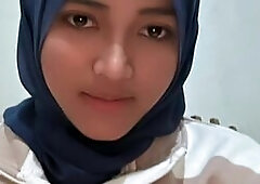 Asti Dharmastuti hijabi porn star