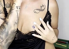 SMOKIN' Hawt With Ebony Throat?