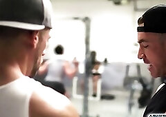 DISTURBING AND SHOCKING! Two men start having hardcore gay sex in gym!