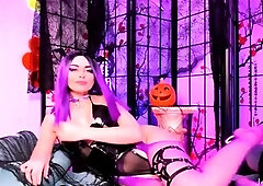 Webcam Teen masturbates and pretends you came in her mouth