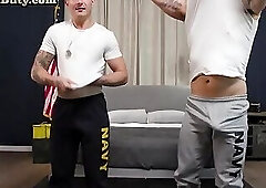 Army top bangs and jizzes mate on duty in dormitory