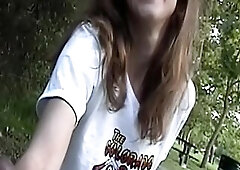 Amateur Tugjob in the Park