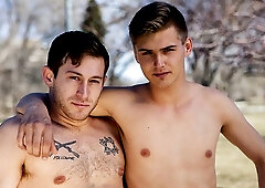 Great reverse cowgirl anal with a lanky bottom