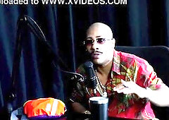 He got excited and took off the presenter's clothes, who threw him on the table and gave him a blowjob - Nego Catra (WATCH ON: SHEER/RED)