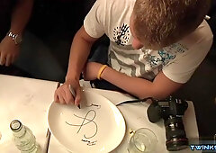 Super-Fucking-Hot Sonnie Ass Job With Money-Shot