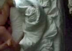 民宿酒店小情侶玩得花喲 外套一脫就是職業OL裝 再一來套女僕COS 場場內射 男人爽到爆3