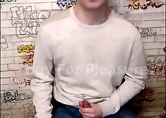 Teenie stud milks off and guzzles jizz