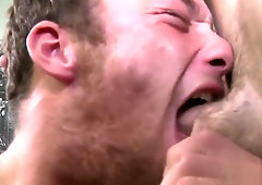 Derek Reed spreads his legs for Sean Christopher