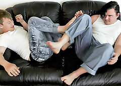 Barefoot Boys Wrestling! - Elis Ataxxx & Leo Blue