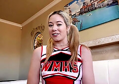 Cheerleader River Lynn Has A Big Booty