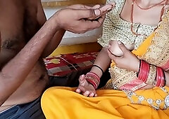 Indian bhabhi Abiraj enjoys a jizz-swapping blowbang with lots of action