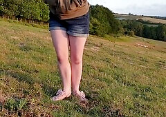 I wanted to pee in my jean shorts on a walk outdoors ;)