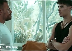 Anhalter, bisexual musculoso, starke