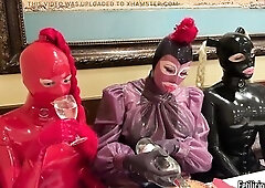 Going out for dinner is always wonderful. But in latex it's even greater quantity pleasure! Lola Noir, Lizanne and I clothed up in full latex fro