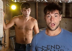 Aspen fucks a literal zombie (Elliot Finn)