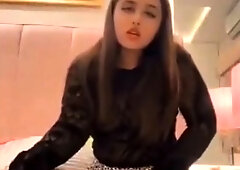 Sexy Paki Girl Shows Her Nude Body