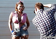 Pin-up girl got assfucked - Heidi Van Horny