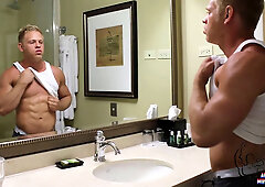 Kayden Hollis - AmericanMuscleHunks