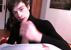 CzechHunter: Blowjob cum in the bed with amazing amateur