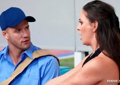 Perverted busty cougar temptress exciting xxx scene