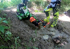 #1 MX-Gear-Raw-Filth with at11hours - Part three (dirt)