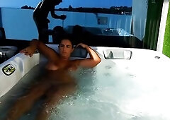 Hawt Jacuzzi