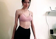 Russian girlfriend performs eager oral sex to swallow her boyfriend's cum