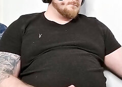 I got naughty whilst gaming! CUM SHOT!