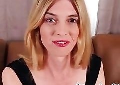 Beautiful tranny babe using her favorite dildo